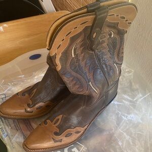 Brown and Tan Western Cowboy Boots